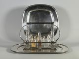 un plateau en argent avec un plateau en argent avec un plateau en argent avec un plateau en argent avec un plateau en argent avec un plateau en argent avec un plateau en argent avec un plateau en argent