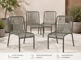 quatre chaises et une table sur une terrasse avec une plante en pot