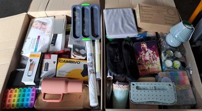 120 / 1 palette de 216 kg de mix (lampe de chevet, mou… - Photo 1