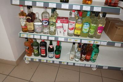 Stock d'épicerie variée - Denrées alimentaires et boissons