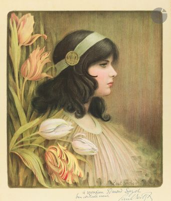 une vieille photo d'une femme portant un bandeau et tenant des tulipes
