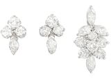 deux paires de boucles d'oreilles en diamant et une paire de boucles d'oreilles en diamant