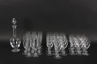 Saint Louis, modèle Bizet : partie de service de verres à pi… - Photo 1