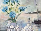 une peinture de fleurs bleues dans un vase sur une table