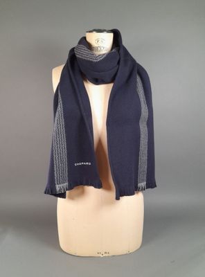 the scarf is on a mannequin mannequin mannequin mannequin mannequin mannequin mannequin mannequin mannequin