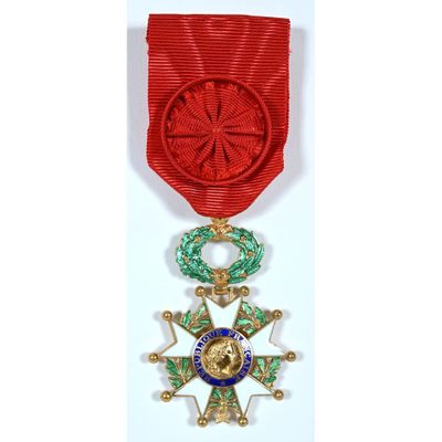 an image of a medal with a star on it