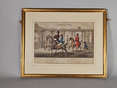 une vieille photo montrant un groupe d'hommes à cheval devant un bâtiment