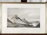 une photo d'une photo représentant une montagne, dans un cadre
