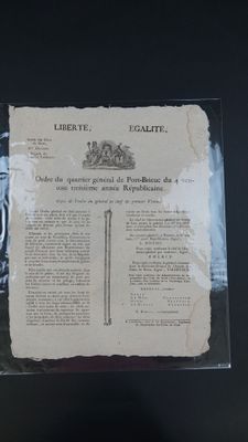 un morceau de papier sur lequel est dessinée une image de cheval