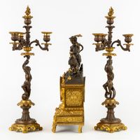 Ensemble de cheminée en trois pièces, « Putti jouant avec un… (photo 5)