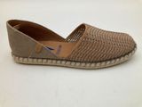 the women ' s shoes are made of woven fabric and have a woven sole