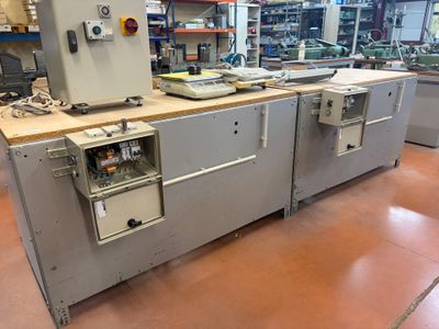 an image of a machine shop with a lot of machines