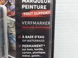 a picture of a pen that is in a package
