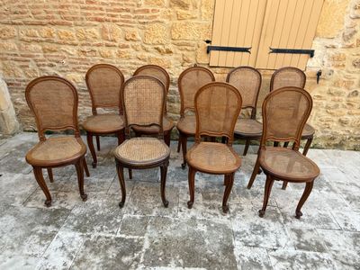 Suite de 8 chaises, assise cannage