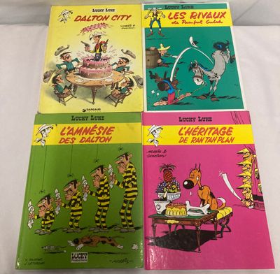 quatre livres pour enfants consacrés à la vie et à l'époque de célèbres personnages de dessins animés