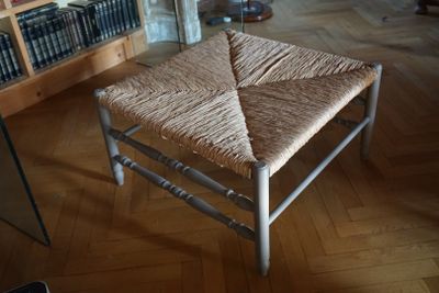 Table basse ou tabouret paillé en bois laqué - Photo 1