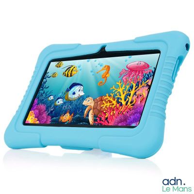 une image représentant la tablette d'un enfant, avec une scène sous-marine à l'écran