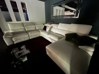 Grand canapé en cuir blanc formant un U avec pouf assorti + … (photo 4)