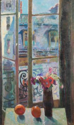 un tableau représentant un vase avec des fleurs et des oranges posé sur une table