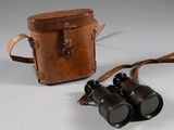 two binoculars that are sitting next to each other