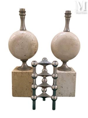 deux vases superposés