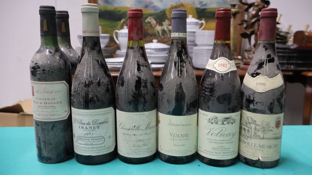 Lot de 8 bouteilles de vin rouge : un château Tour boisée Minervo...