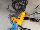 a bunch of wires that are laying on the floor