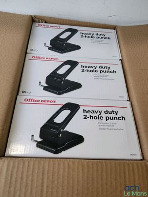 trois cartons d'Office Depot ultra-résistants, ultra-résistants, ultra-résistants, ultra-résistants, ultra-résistants, ultra-résistants, ultra-résistants, ultra-résistants, ultra-résistants, ultra-résistants, ultra-résistants, ultra-résistants, ultra-résistants, ultra-résistants, ultra-résistants, ultra-résistants, ultra-résistants, ultra-résistants, ultra-résistants, ultra-résistants, ultra-résistants, ultra-résistants, ultra-résistants, ultra-résistants, ultra-résistants, ultra-résistants, ultra-résistants, ultra-résistants, ultra-résist