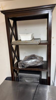 1 étagère en bois