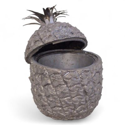 dans le goût de Mauro MANETTI (né en 1946)