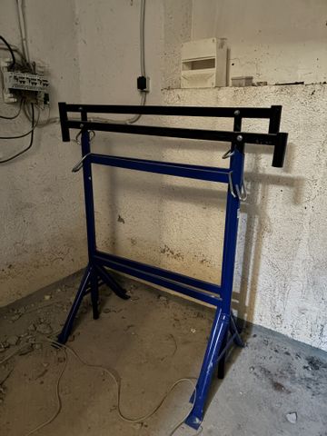 Deux tréteaux métal laqué bleu