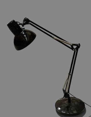 an image of a desk lamp with a black shade on it
