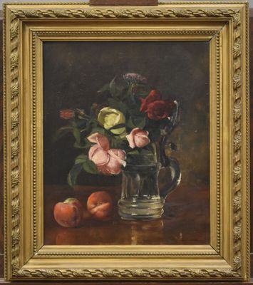 tableau représentant des fleurs dans un vase en verre et des pêches posées sur une table