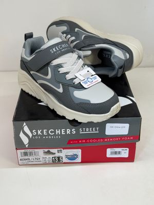 boys ' s skechers 2 0 grey / white sneakers