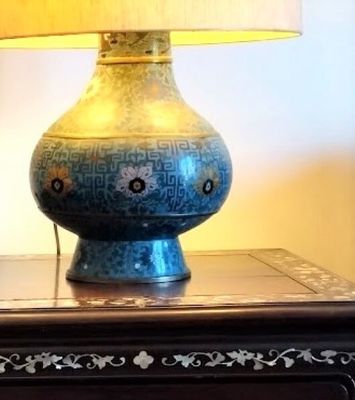 CHINE - Fin XIXe siècle Vase de forme 'hu' en bronze doré et…