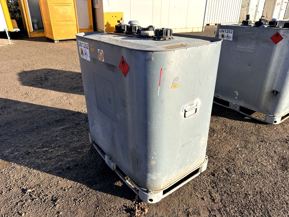 LIEU DE STOCKAGE : Rennes - SCHUTZ - CUVE À CARBURANT 700 LI…