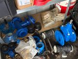 many different types of valves and valves in this garage