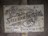 a sign on the floor of a building that says shalavor ibntaz