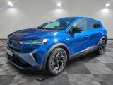 un SUV Chevrolet C-HR bleu de 2020 garé sur un sol à damier