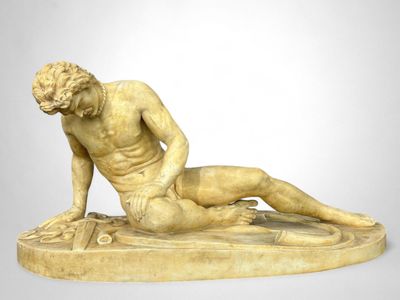Le guerrier gaulois blessé. Sculpture en marbre veiné et nua…