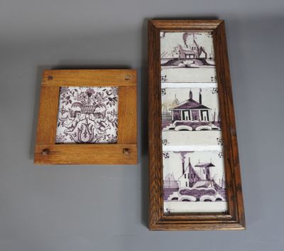 deux tableaux accrochés au mur l'un à côté de l'autre
