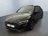 Le nouveau véhicule à transmission intégrale d'Audi est garé dans un showroom.