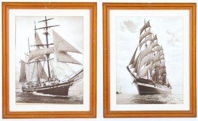 deux photos en noir et blanc représentant un bateau et un bateau dans l'eau