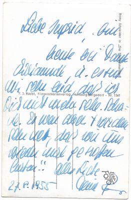 une vieille carte postale sur laquelle figure un message écrit à la main