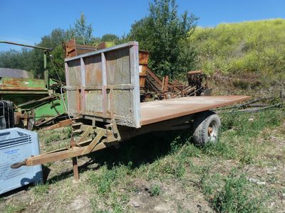 a truck that is parked on the side of the road