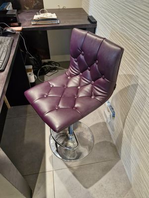 Chaise en métal chromé et simili cuir Bordeaux