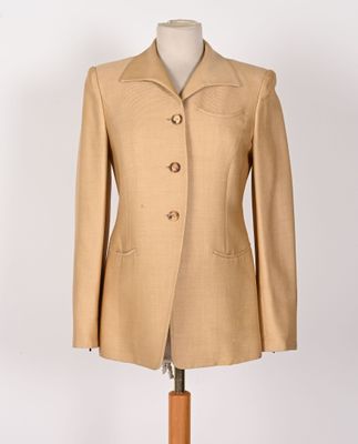 HERMES Paris. Veste cavalière en soie caramel