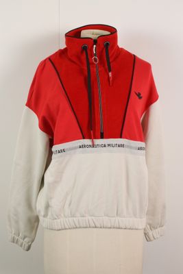 une veste blanche et rouge sur un mannequin, un mannequin, un mannequin, un mannequin, un mannequin, un mannequin, un mannequin, un mannequin, un mannequin, un mannequin, un mannequin, un mannequin, un mannequin, un mannequin, un mannequin, un mannequin, un mannequin, un mannequin, un mannequin, un mannequin, un mannequin, un mannequin, un mannequin, un mannequin, un mannequin, un mannequin, un mannequin, un mannequin, un mannequin, un mannequin, un mannequin, un mannequin, un mannequin, un manne