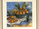 un tableau représentant des oranges dans un bol posé sur une table