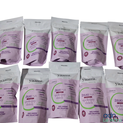 six sachets de boisson vitaminée sont empilés les uns sur les autres